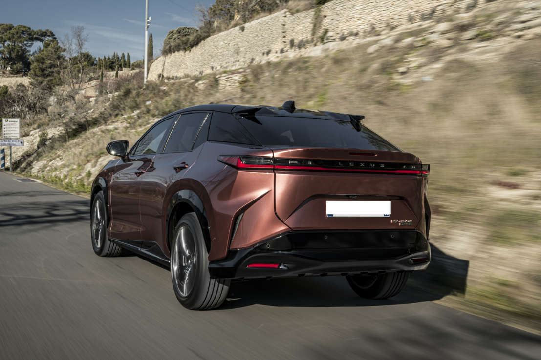 2024-lexus-rz450-rear