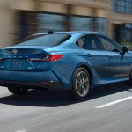 Official fuel consumption for the front-wheel-drive Camry is 4.9 l/100 km in combined city/highway driving. That number increases slightly to 5.1 l/100 km for all-wheel-drive models.&nbsp; Photo: Toyota