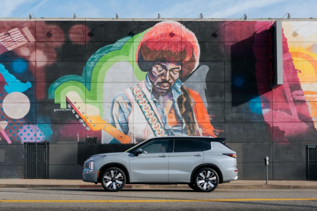The 2025 Mitsubishi Outlander is pleasing on the eye and continues to be a leader among SUVs. Keith Morgan photo