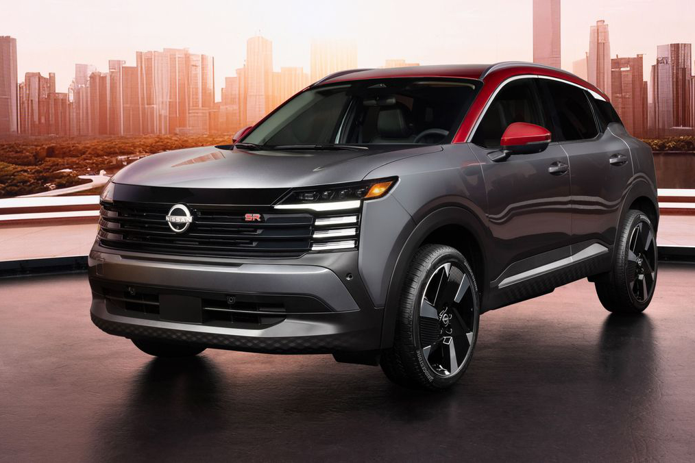 Physical changes for the 2025 Nissan Kicks include substituting Nissan’s V-Motion grille for a cleaner-look design with four horizontal bars extending nearly the full width of the body. Photo courtesy Nissan