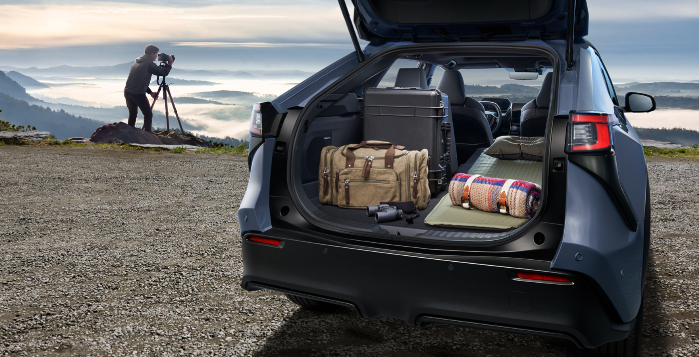 2025-subaru-solterra-trunk