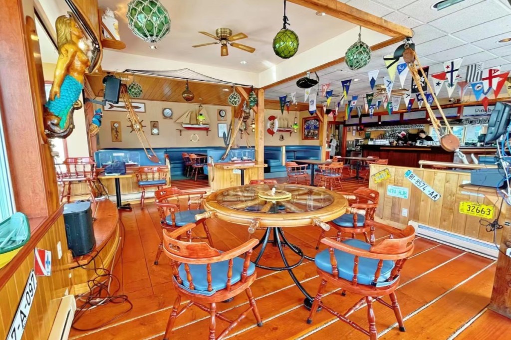 The pub's dining rooms have a decidedly nautical theme, that includes a table made from a ship's wheel.