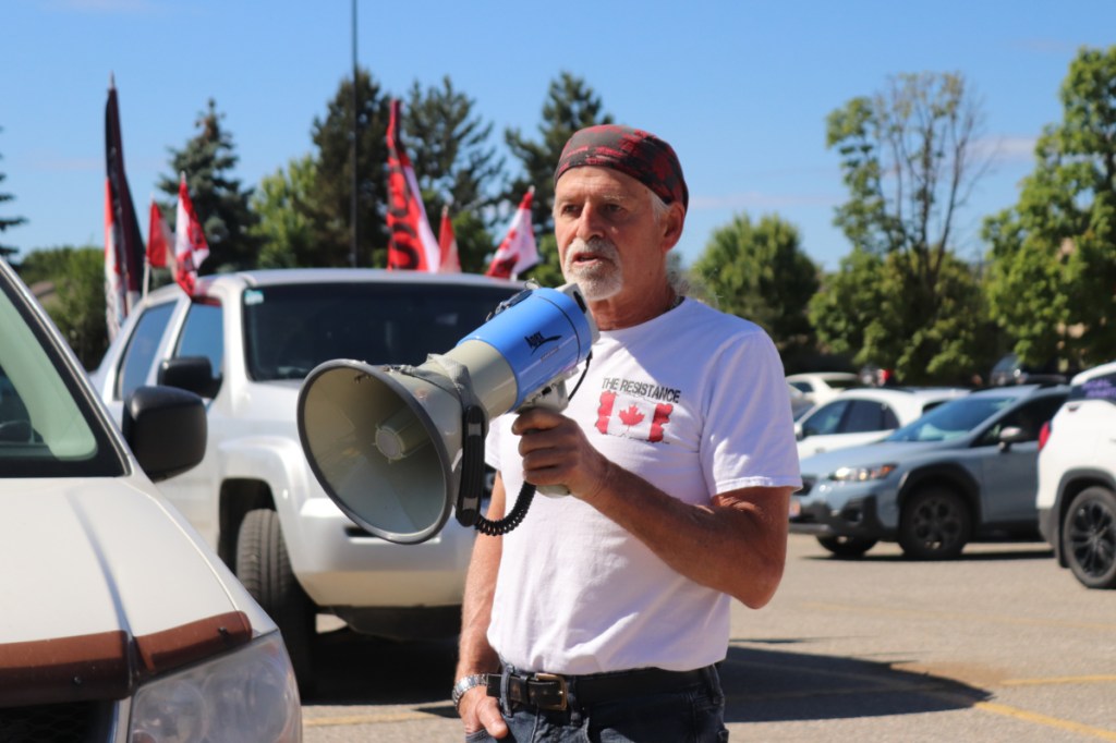 Kelowna's Rob Wilkinson told the protesters that the demonstration at the ostrich farm is meant to be a peaceful one.