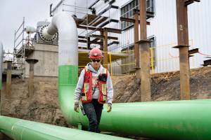 Jade (pictured above) is one of the 800 women working at Coastal GasLink that we are celebrating for International Women’s Day, 2022. Jade began her career at Coastal GasLink as a laborer and has progressed to becoming a Civil Foreman.