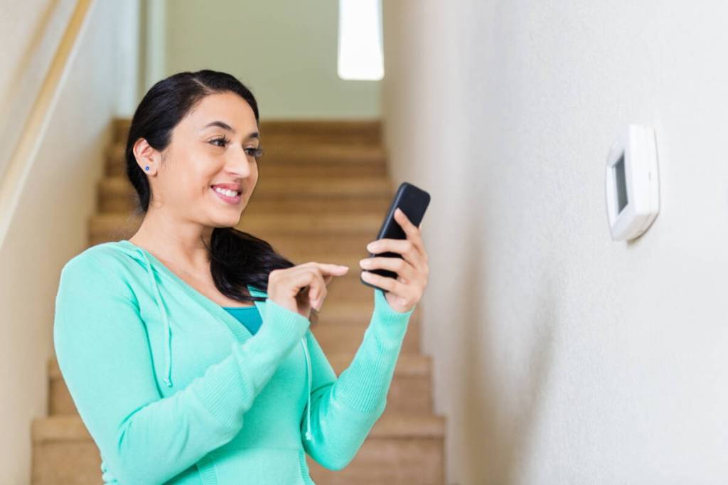 The installation of a smart thermostat simplifies energy management: Programming your smart thermostat to 17°C for when you’re out and asleep — and no higher than 20°C when you’re home and awake — can save up to 15 per cent on a home’s heating costs.