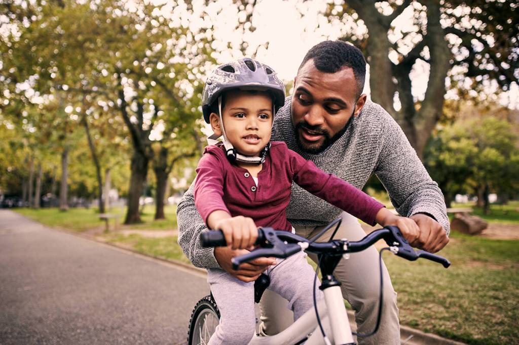 To help riders gain confidence and stay safe, GoByBike BC Society is partnering with HUB Cycling to offer FREE online cycling education courses in advance of this spring’s GoByBike Week.