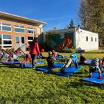 There are many outdoor learning opportunities at la Grande-Ourse thanks to its size and capacity to get outside quickly.
