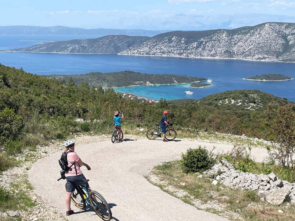 To be eligible to win this year’s grand prize cycling trip in Croatia, provided by Exodus Travels, use your bike May 29 to June 4, and track your kilometres on LogMyRide!
