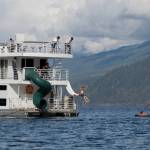 With temperatures typically in the 20s in late spring and early summer, beach time and water sports are favourite activities around Shuswap Lake. Twin Anchors Houseboats photo