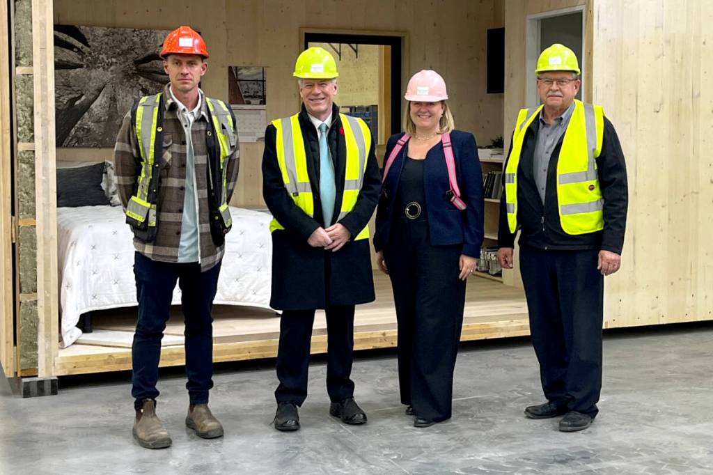 (L-R) Chris Kalesnikoff, energy minister Tim Hodgson, Krystle Seed and Ken Kalesnikoff. (Betsy Kline/Castlegar News)