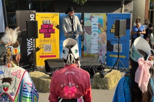 Kelowna Mayor Tom Dyas welcomes the crowd during the community pancake breakfast on Sept. 9, 2025 to kick off Country Music Week in the city.
