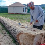 The Nak’azdli Sa Na’angus Whuhoduleh Centre warmly welcomed esteemed canoe carver, Frank Marchand, from July 23 to Aug. 1, 2025.