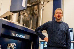 Arthur Blackburn, co-director of UVic’s Advanced Microscopy Facility and Hitachi High-Tech Canada Research Chair in Advanced Electron Microscopy.