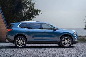 The third-generation Acadia, due to arrive in early 2024, looks a bit like the 2023 version, but looks are definitely deceiving. PHOTO: GMC