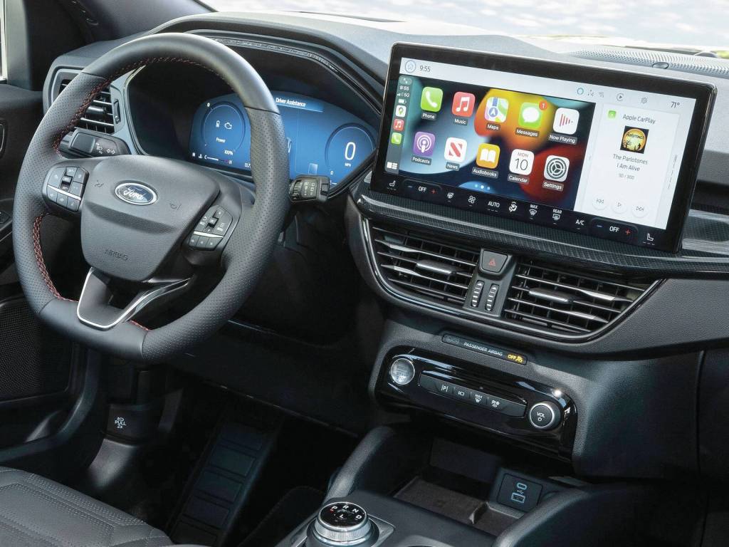 The Escape’s revised dashboard has an available 13.2-inch touch-screen (an 8.0-inch version is standard). Ford provides automatic over-the-air (wireless) updates for the navigation, audio and other control functions. PHOTO: FORD