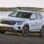 The Kia’s most noticeable change is the redesigned grille and restyled headlights that combine to create a sharper, more aggressive look. PHOTO: KIA
