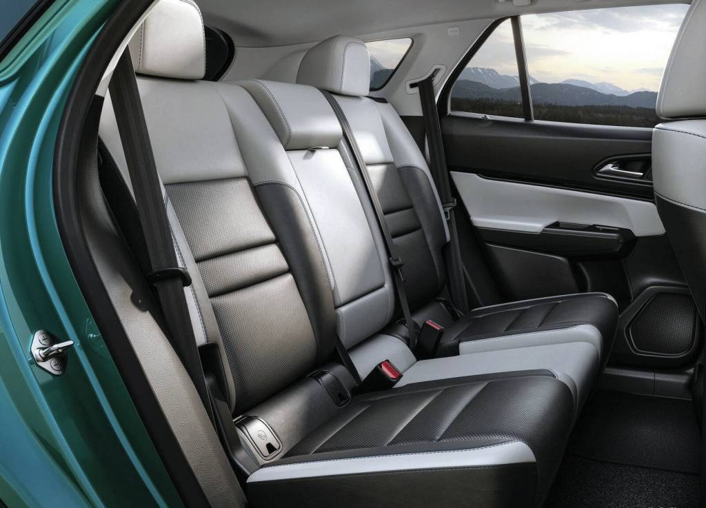 Rear-seat riders are treated to plenty of legroom, although not a lot of headroom (due mostly to the low roofline). PHOTO: HONDA