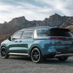 The top-level SX Prestige trim has second-row power-reclining “lounge” seats with foot rests for corporate-jet-style snoozing on long journeys. PHOTO: KIA