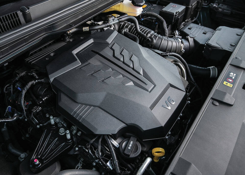 The 3.5-litre V-6 sends 290 horsepower to the front wheels. That’s 14 more than the Sedona’s 3.3-litre V-6. PHOTO: KIA