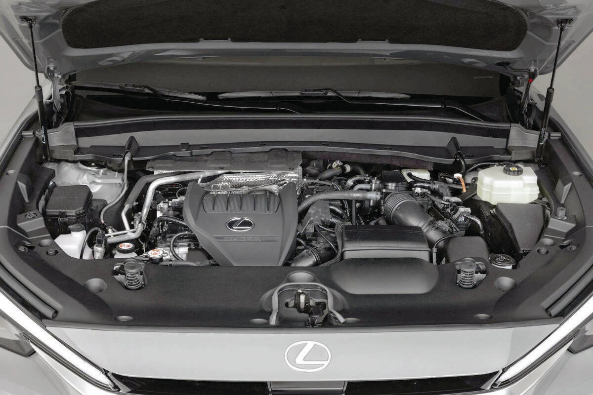 web1_240523-todaysdrive-lexustx3_5