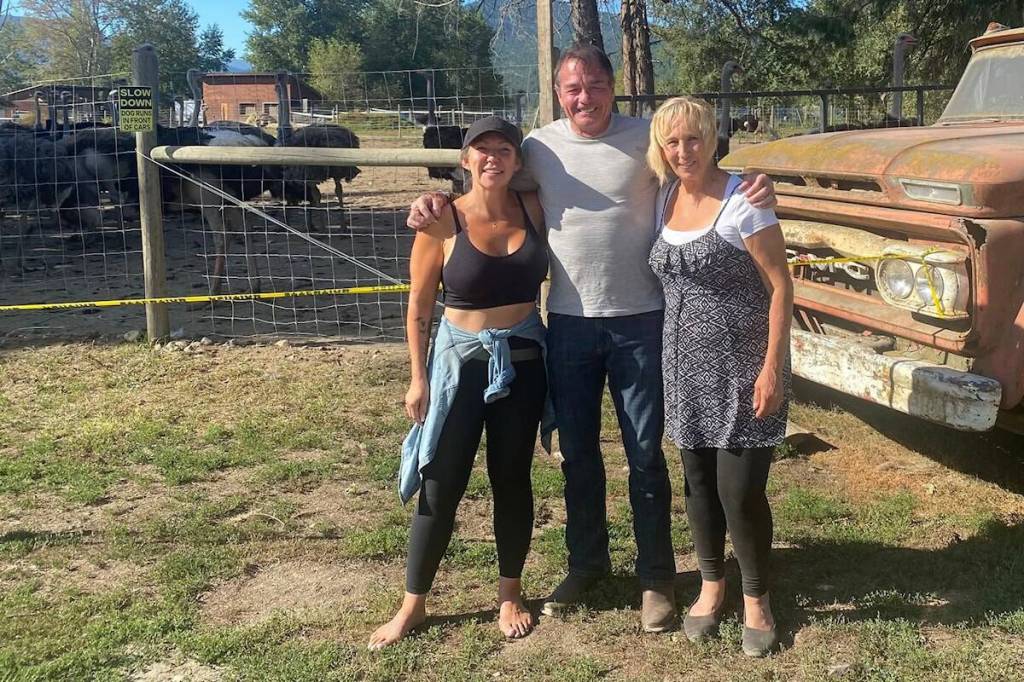 MP Scott Anderson with Universal Ostrich Farm owner Karen Espersen (right) and her daughter Katie Pasitney on Aug. 24.