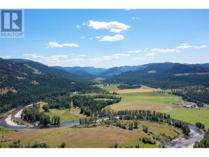 A former Buddhist retreat in the Kettle Valley is for sale.